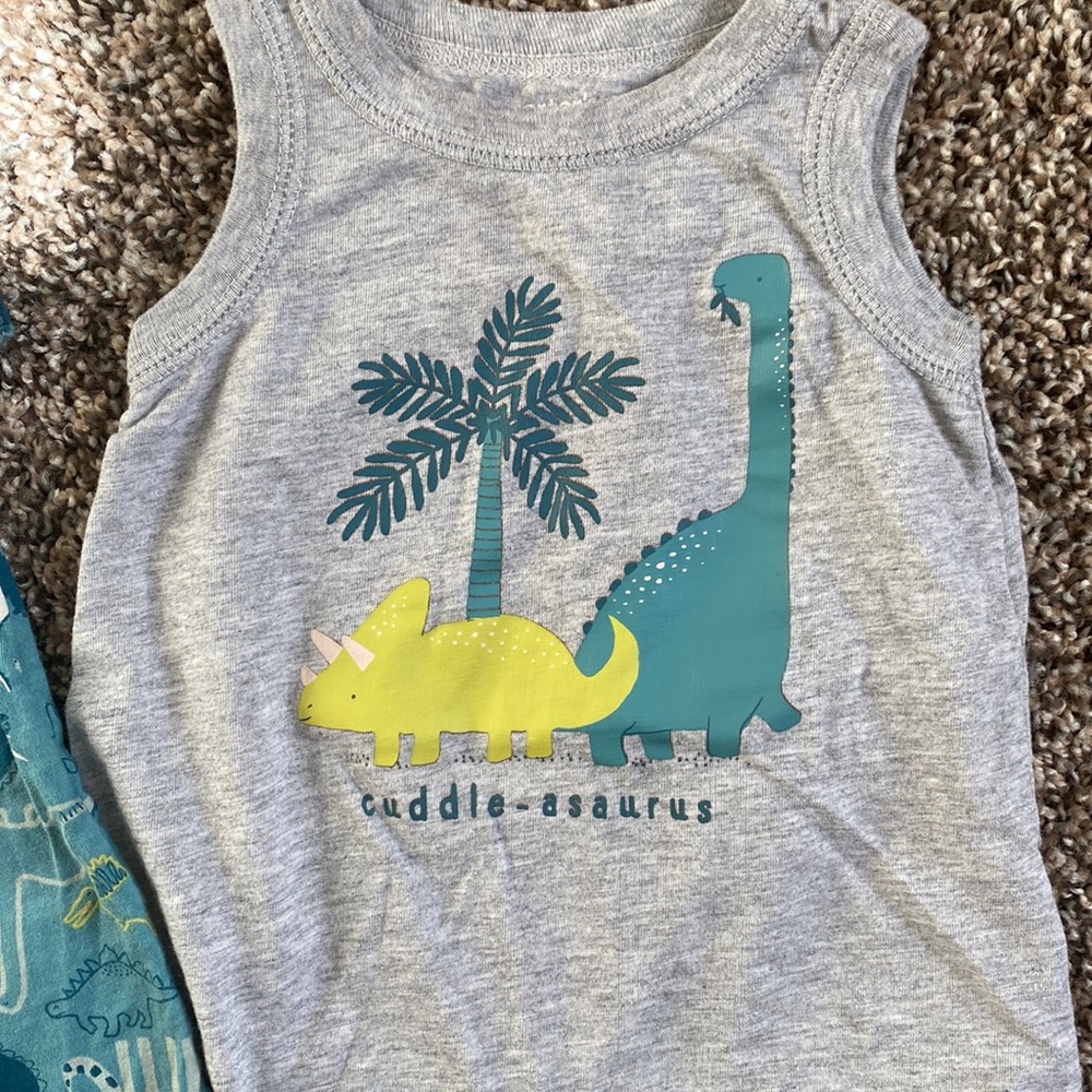 Carters sets - Picture 2 of 5